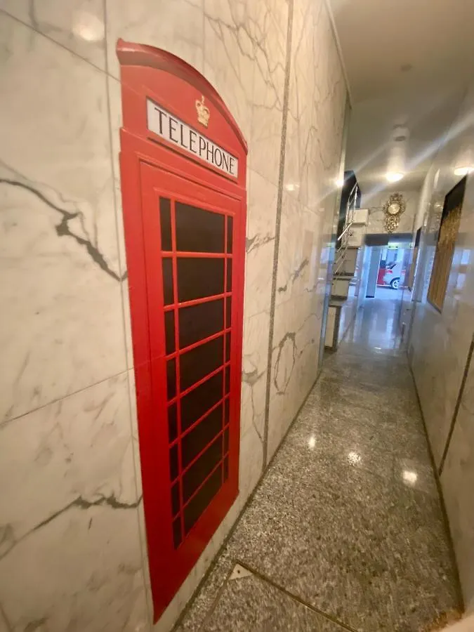 Hotel Moji Koeln Sieversstrasse 2*, Кёльн