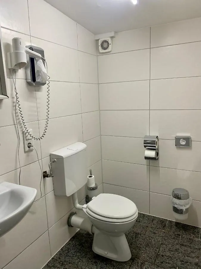 Hotel Moji Koeln Sieversstrasse 2*, Кёльн Германия